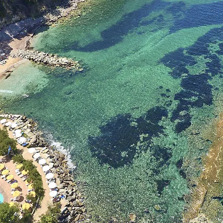 阿普罗多海水浴spa度假酒店 4* 卡斯特拉巴特