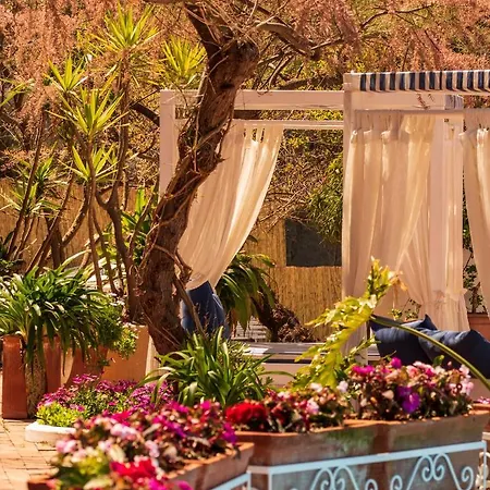 Approdo Thalasso 4* カステッラバーテ
