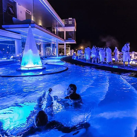 リゾート Approdo Thalasso カステッラバーテ